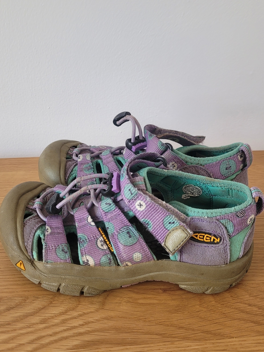 KEEN Girl Purple Floral Sandal Shoe Size 13 Washable Waterproof Closed Toe